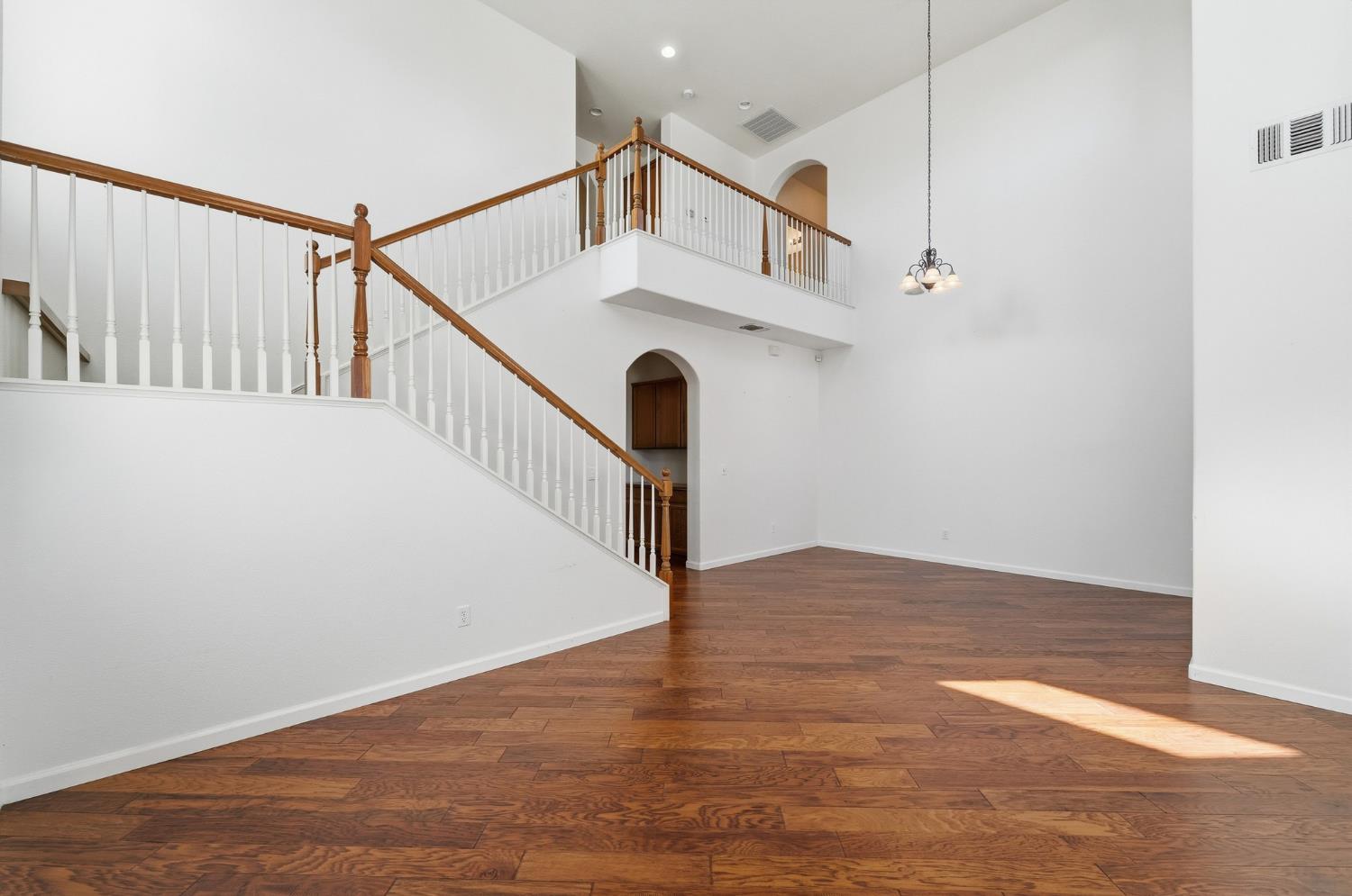 3326 S Rose Brook Dr, Riverbank, CA 95367