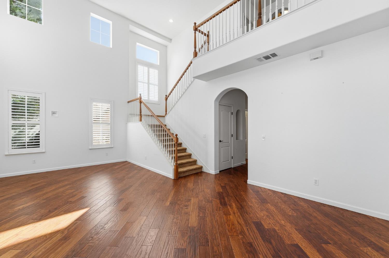 3326 S Rose Brook Dr, Riverbank, CA 95367