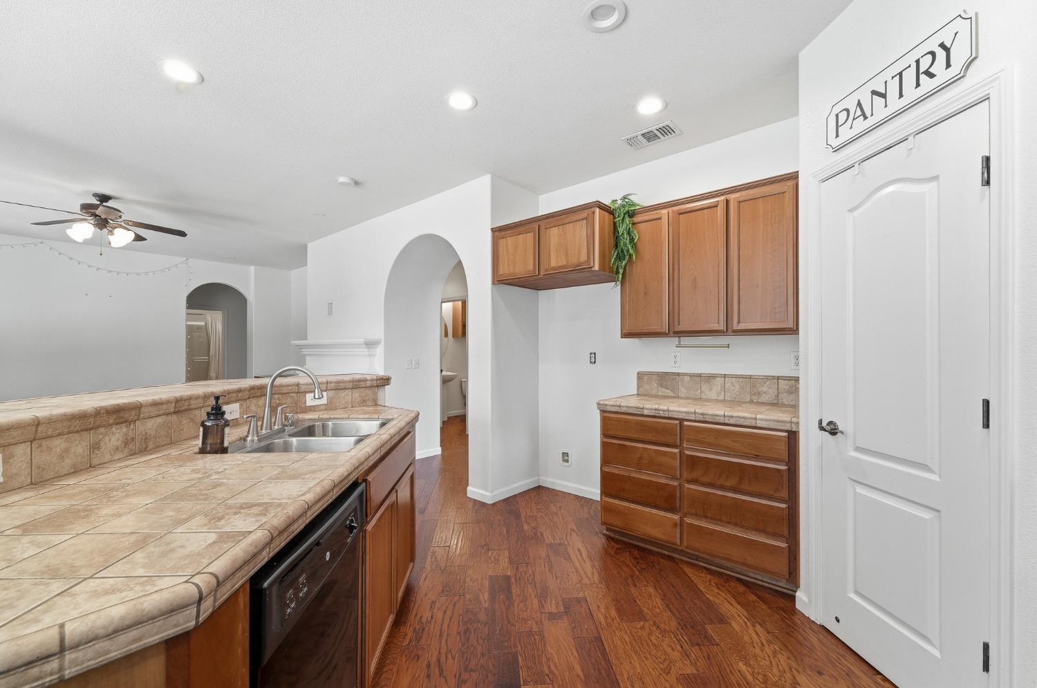 3326 S Rose Brook Dr, Riverbank, CA 95367