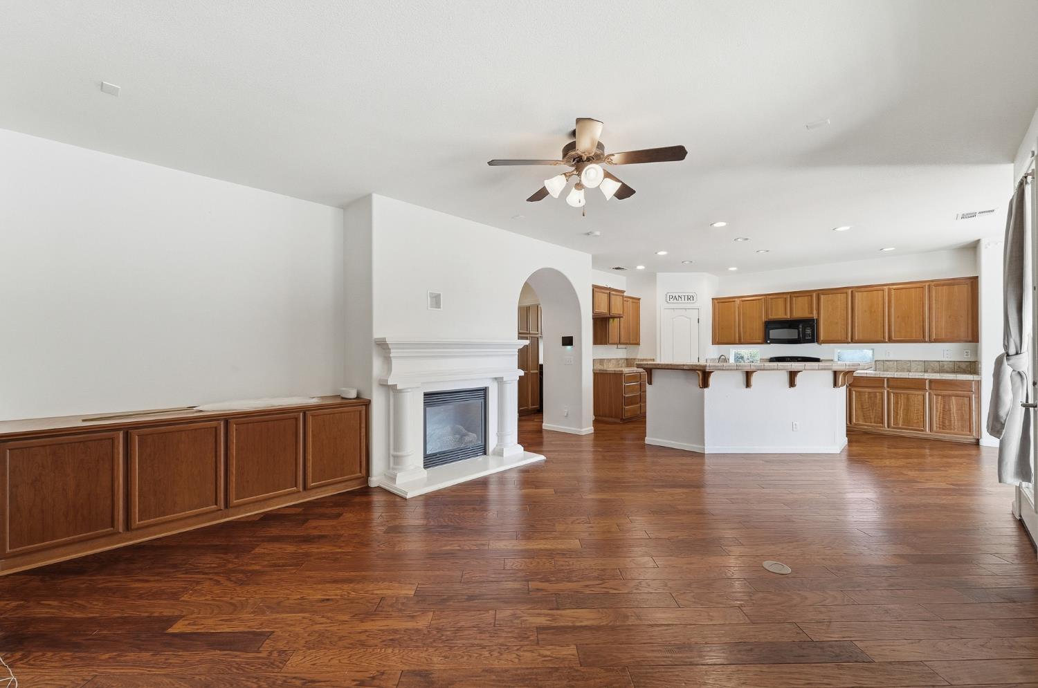 3326 S Rose Brook Dr, Riverbank, CA 95367