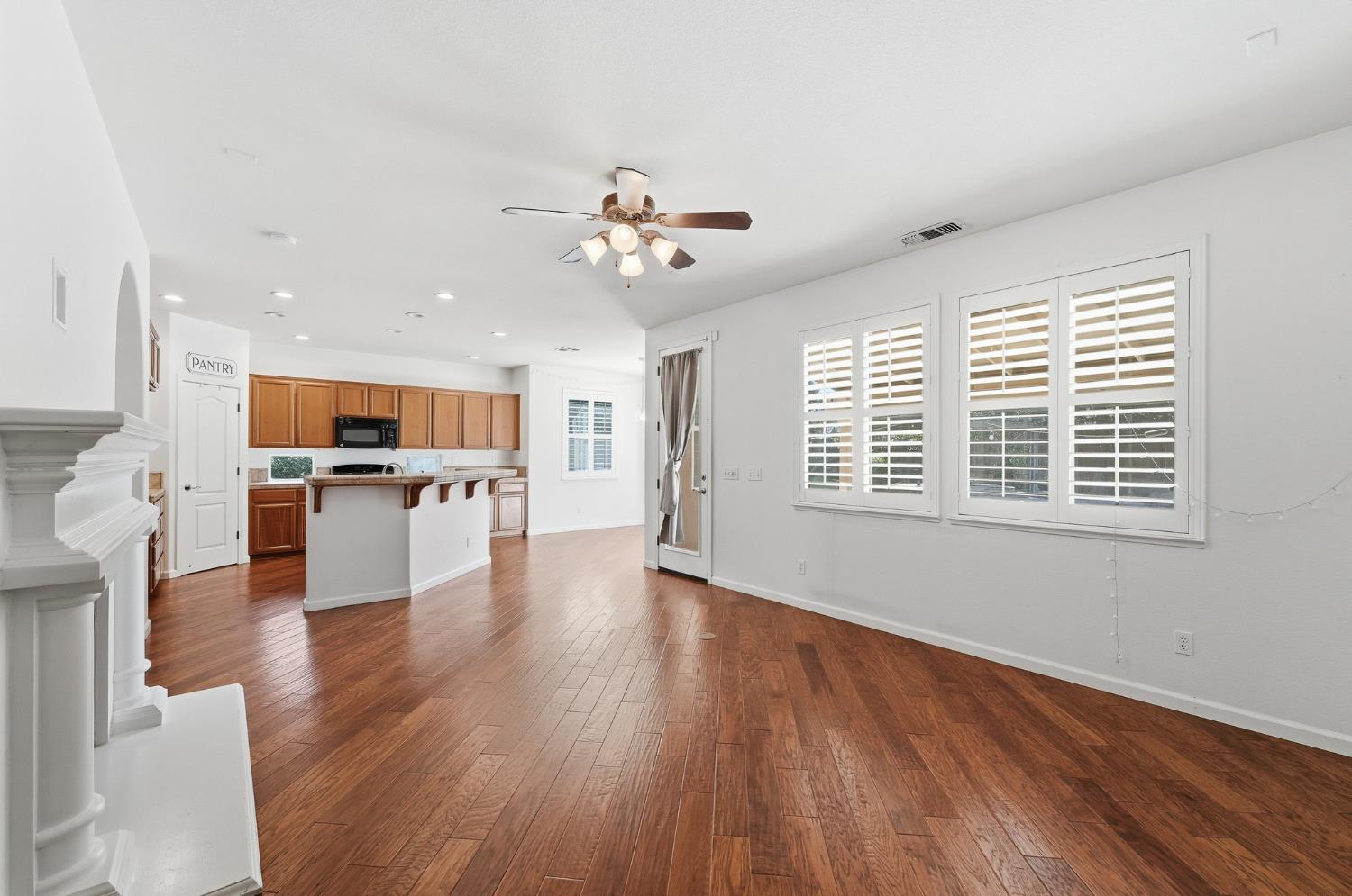 3326 S Rose Brook Dr, Riverbank, CA 95367