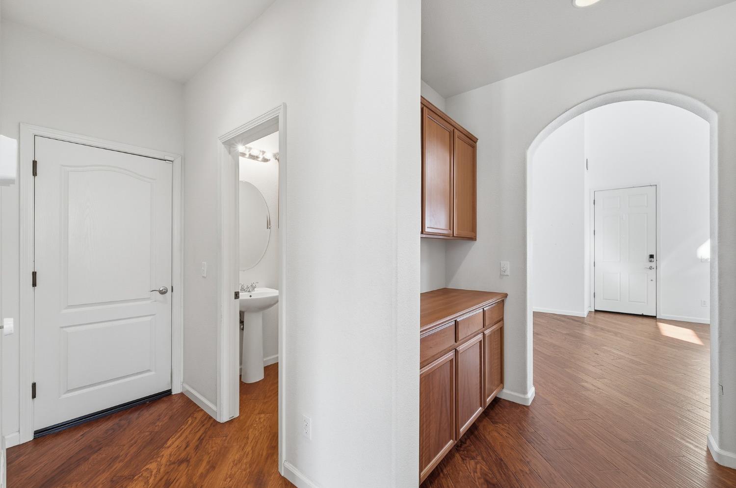 3326 S Rose Brook Dr, Riverbank, CA 95367