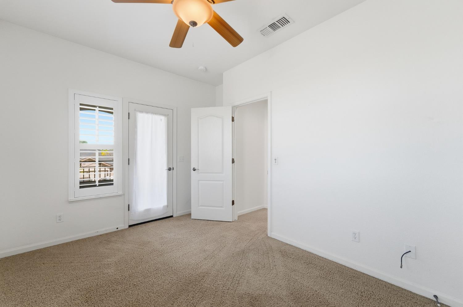 3326 S Rose Brook Dr, Riverbank, CA 95367