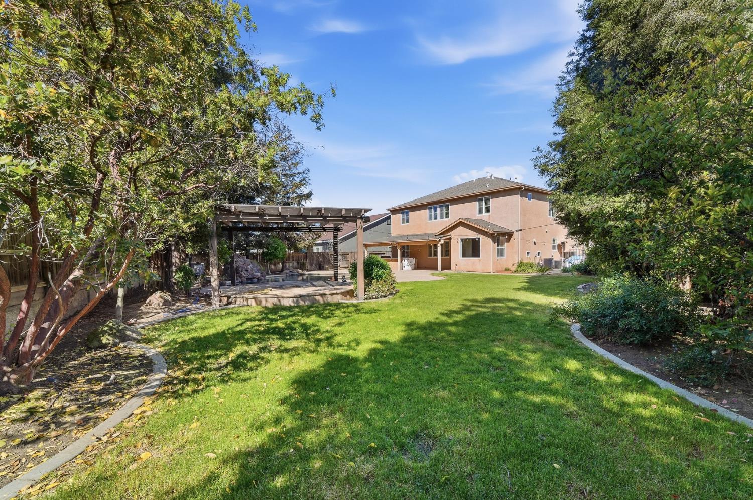 3326 S Rose Brook Dr, Riverbank, CA 95367