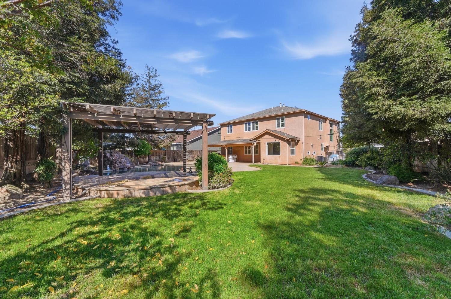 3326 S Rose Brook Dr, Riverbank, CA 95367