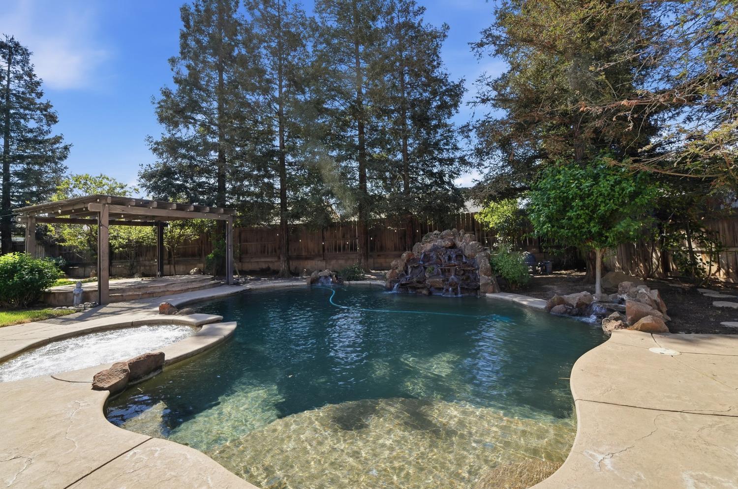 3326 S Rose Brook Dr, Riverbank, CA 95367