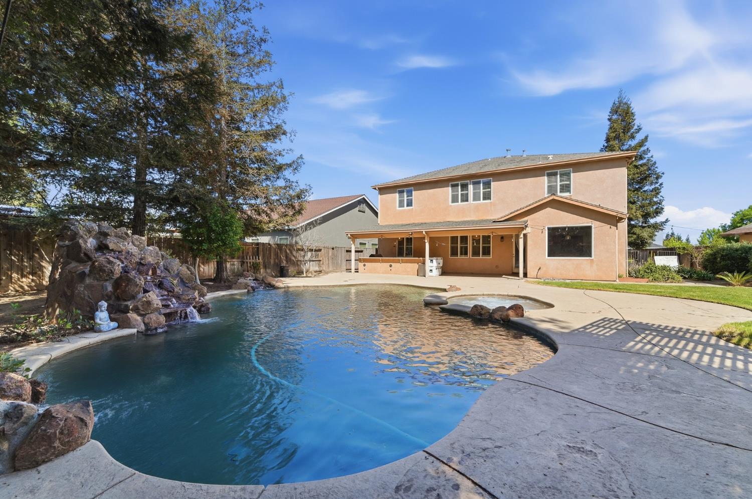3326 S Rose Brook Dr, Riverbank, CA 95367