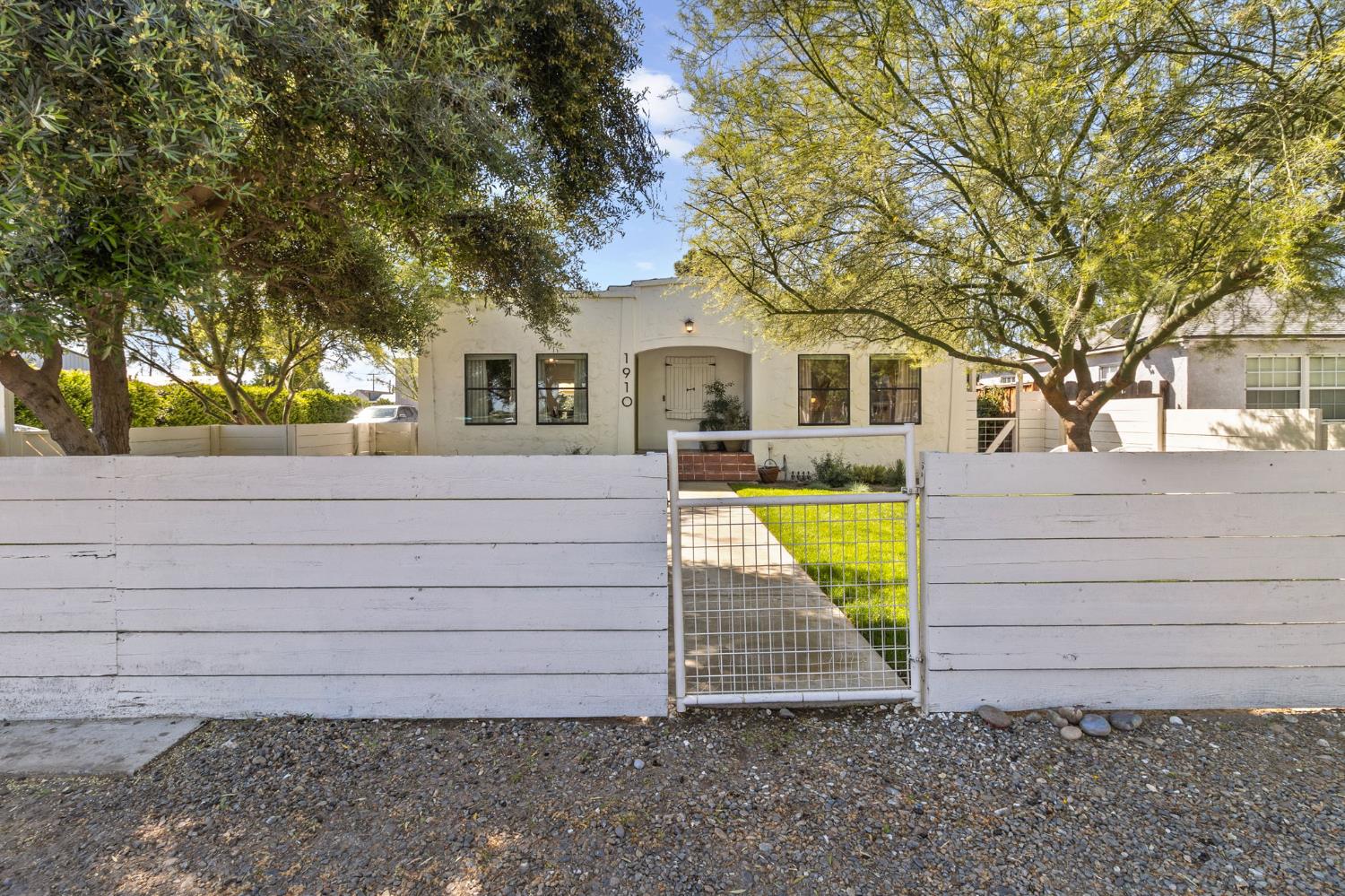 1910 East Ave, Turlock, CA 95380