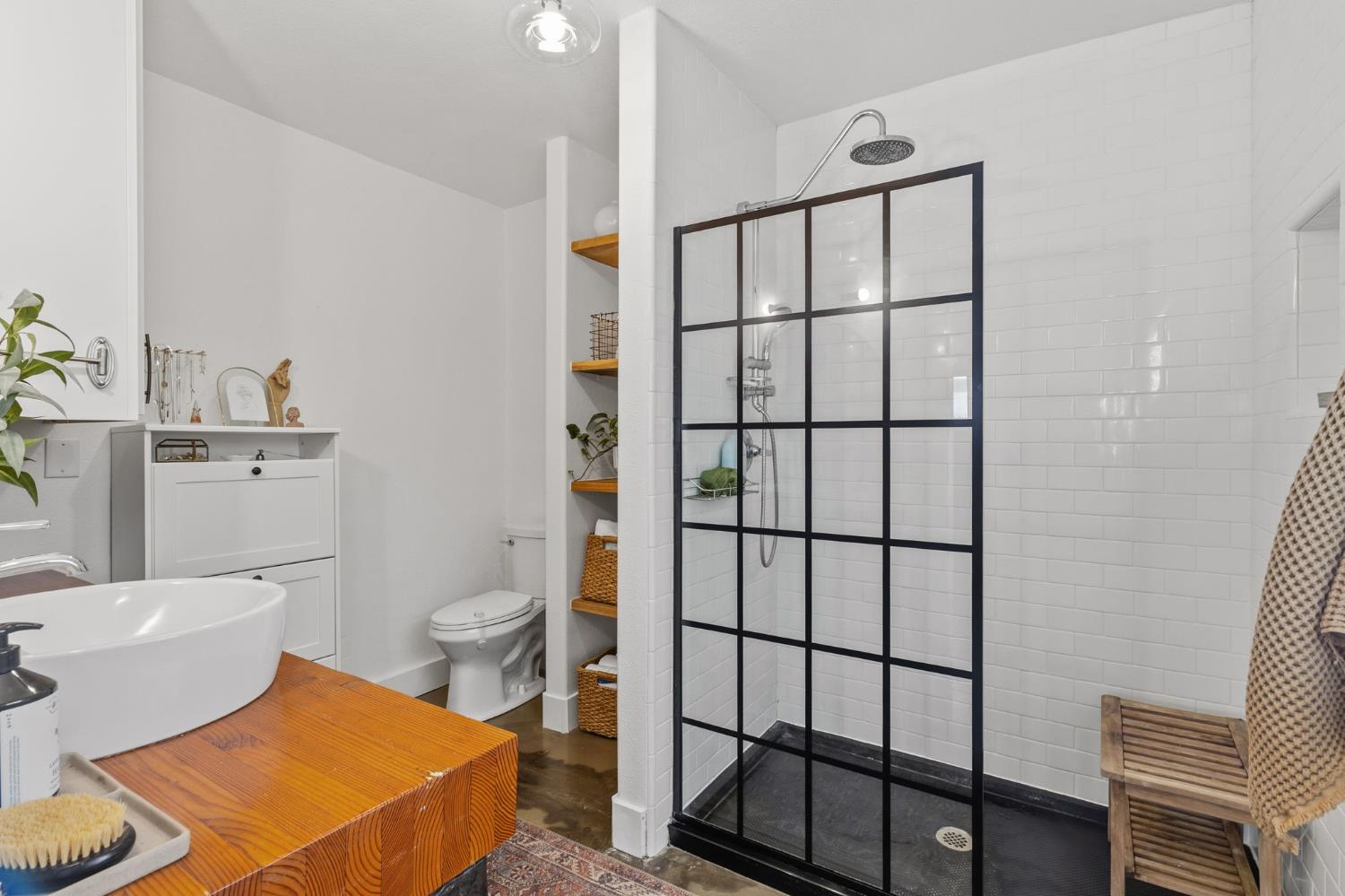 1910 East Ave, Turlock, CA 95380