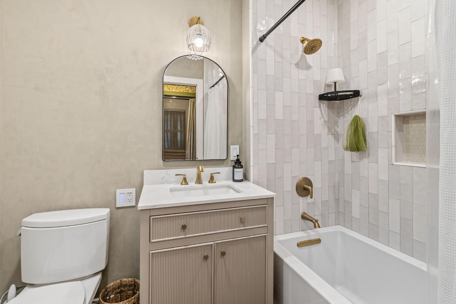 1910 East Ave, Turlock, CA 95380