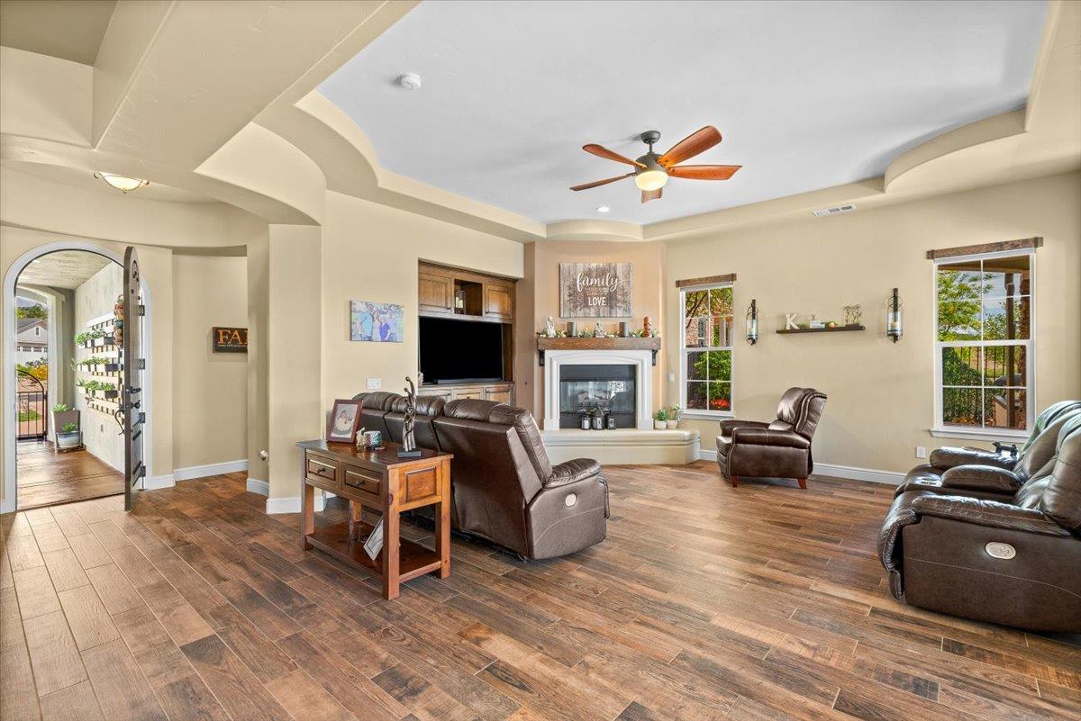 112 Glen View Ct, Copperopolis, CA 95228