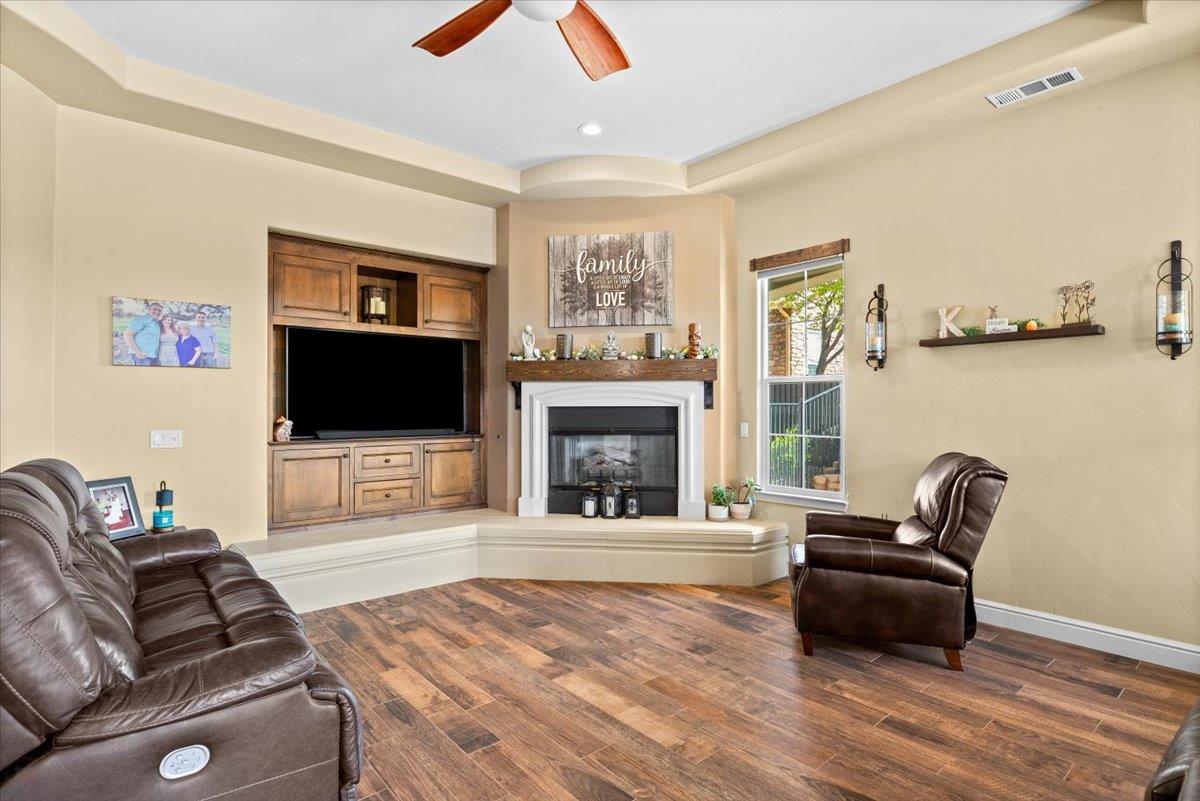 112 Glen View Ct, Copperopolis, CA 95228