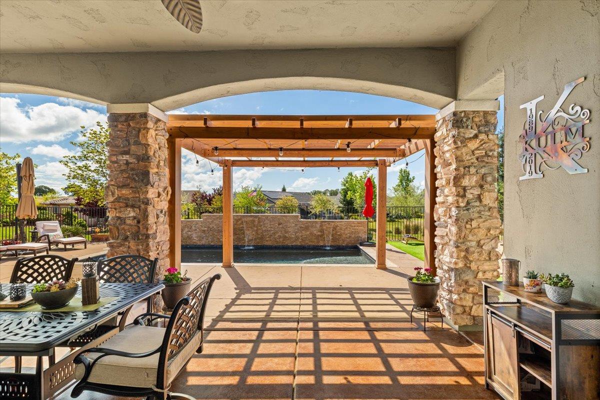 112 Glen View Ct, Copperopolis, CA 95228