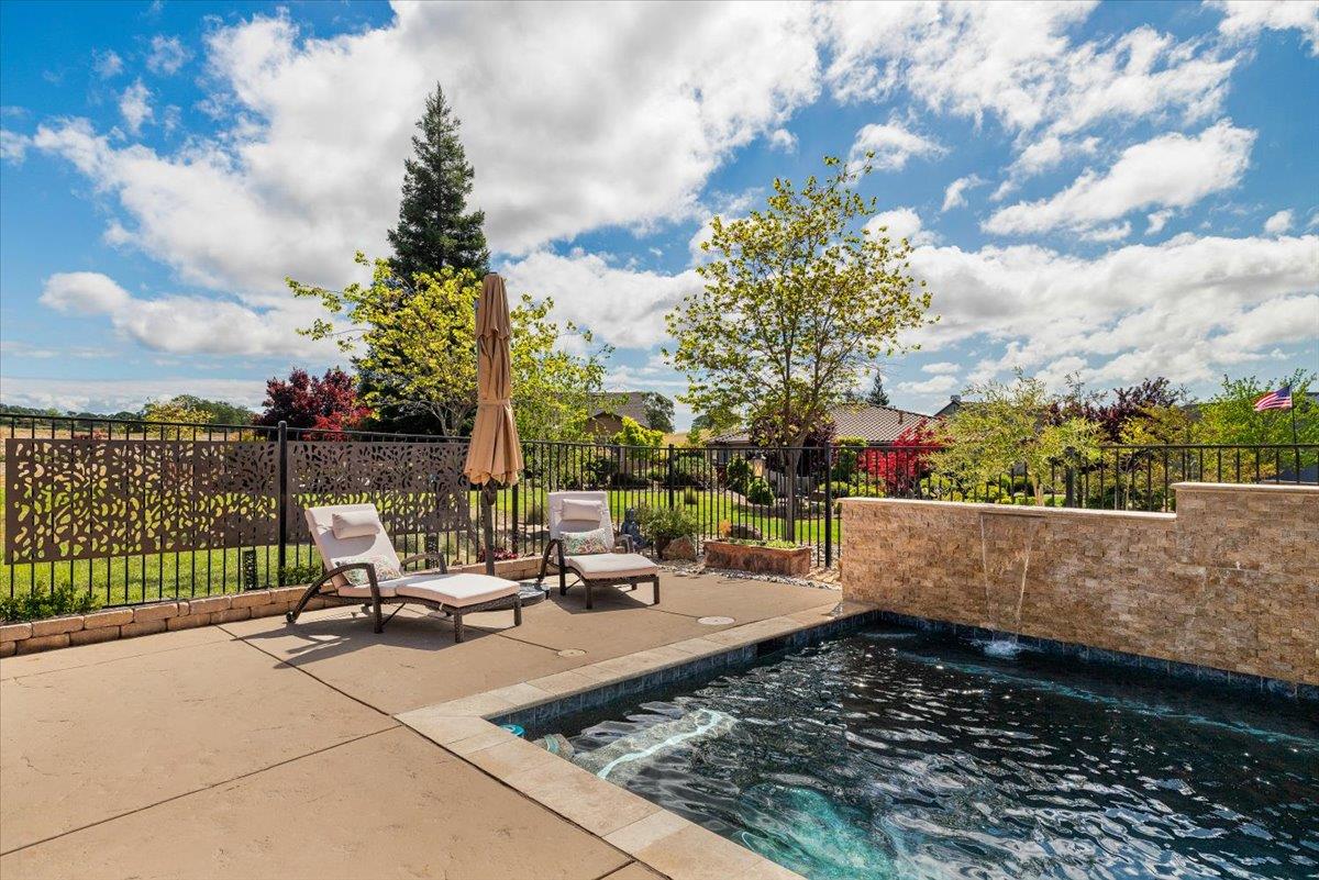 112 Glen View Ct, Copperopolis, CA 95228