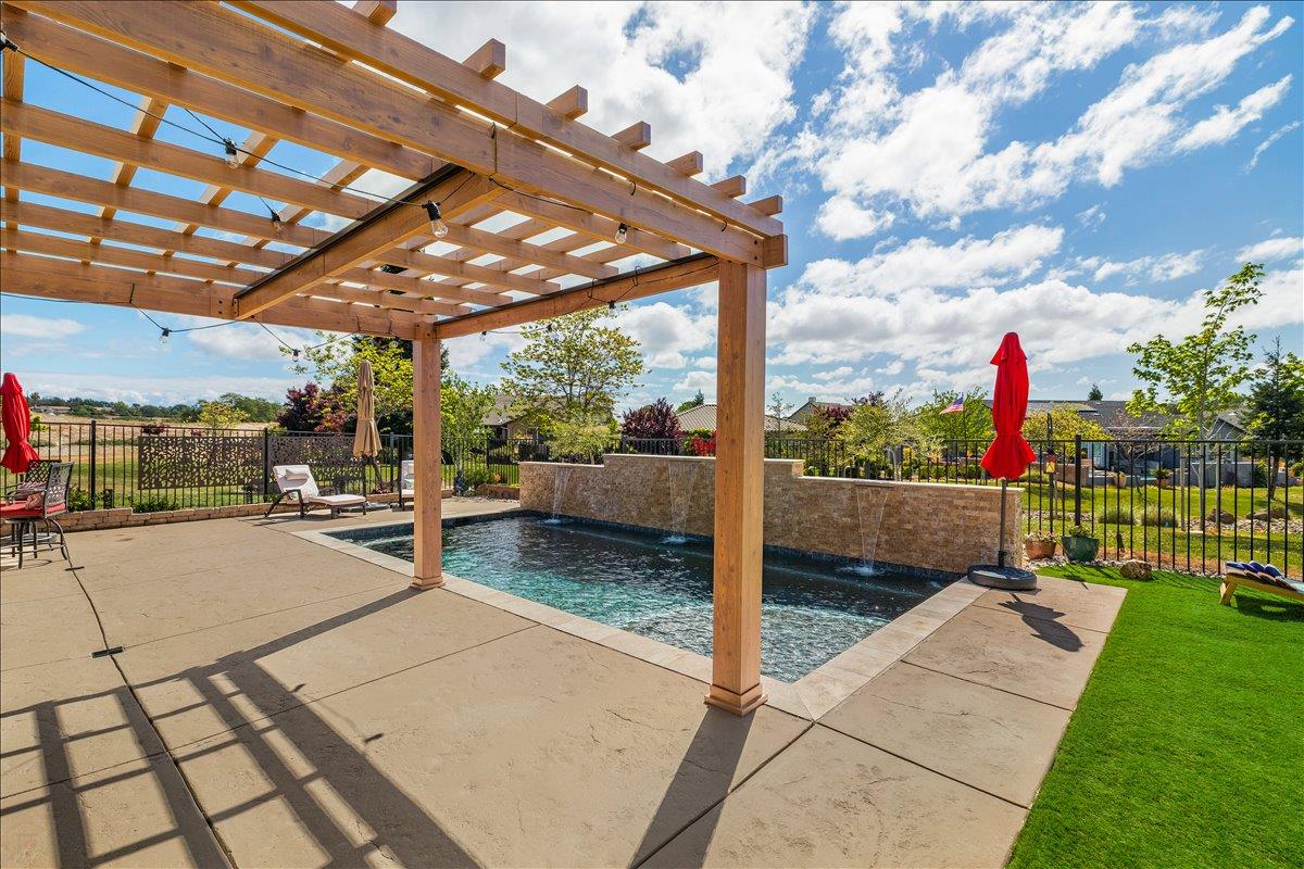 112 Glen View Ct, Copperopolis, CA 95228