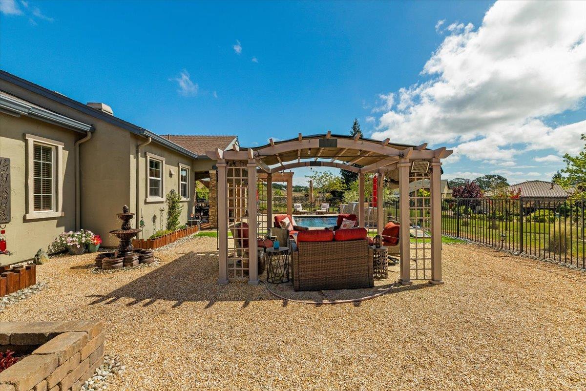 112 Glen View Ct, Copperopolis, CA 95228