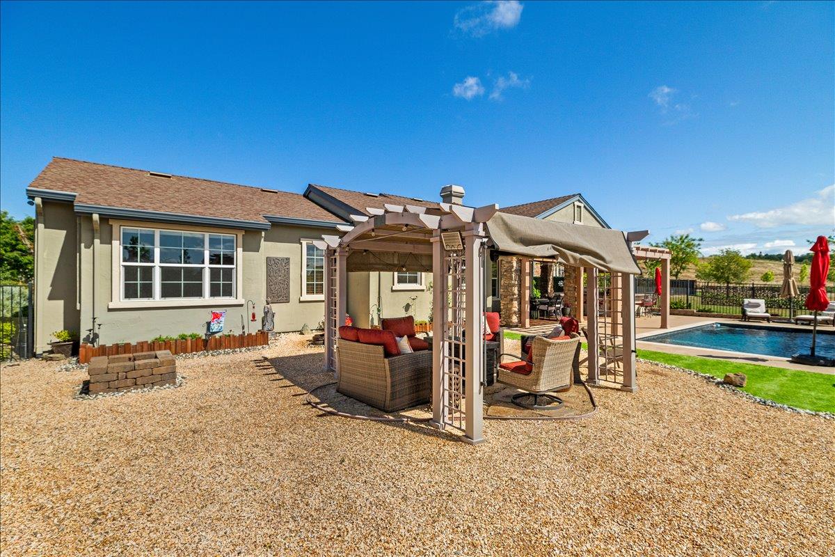 112 Glen View Ct, Copperopolis, CA 95228