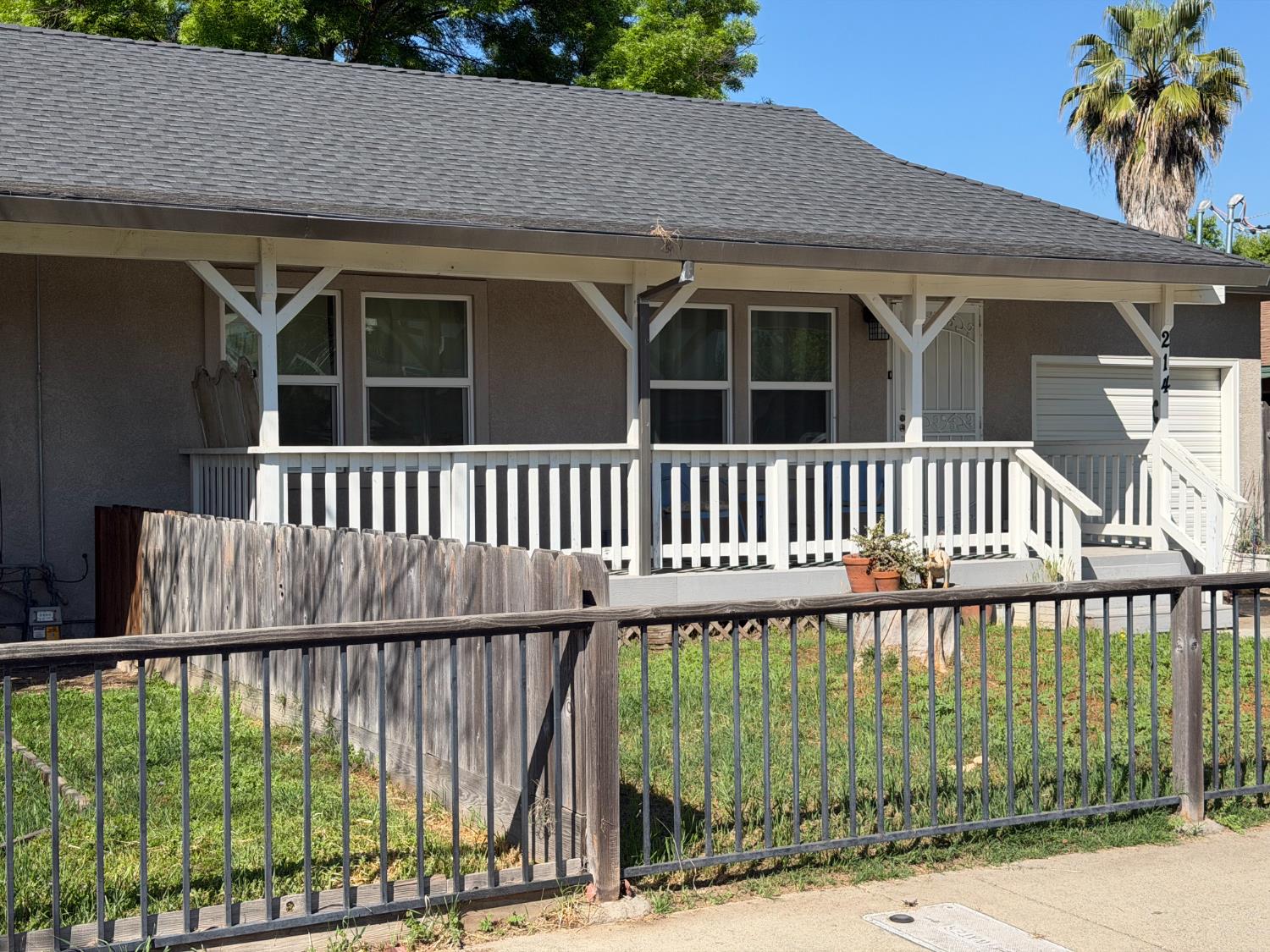 206 Lambuth Ave, Oakdale, CA 95361