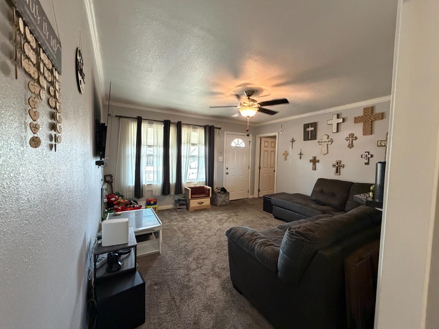 206 Lambuth Ave, Oakdale, CA 95361