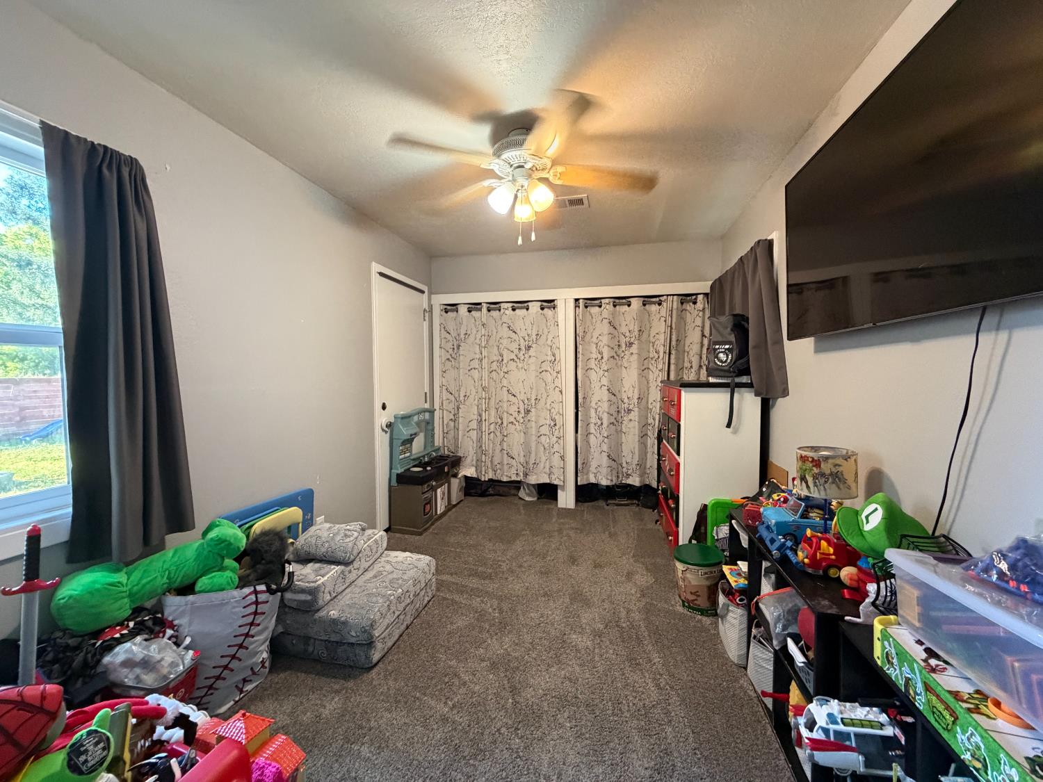 206 Lambuth Ave, Oakdale, CA 95361