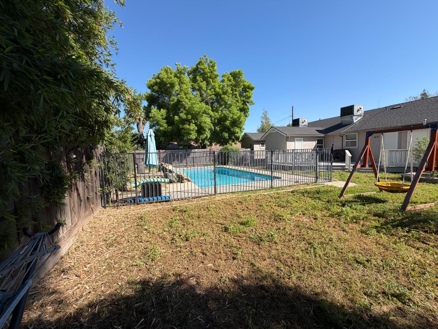 206 Lambuth Ave, Oakdale, CA 95361