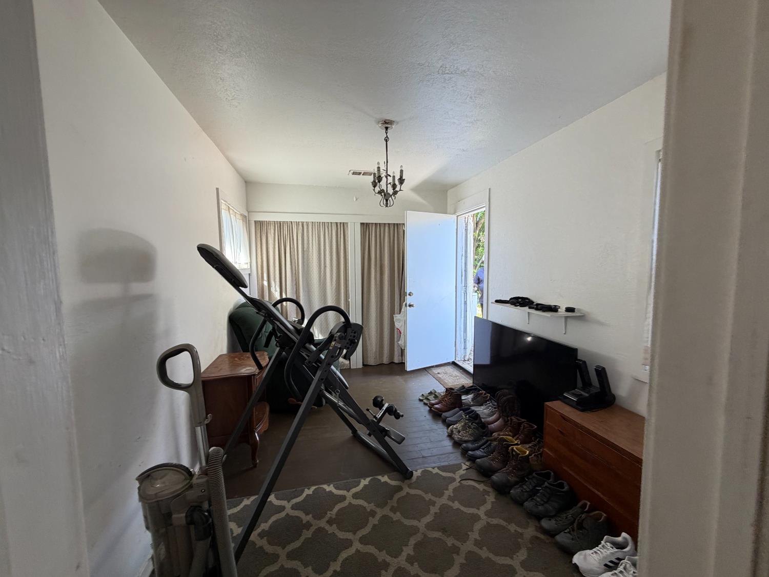 206 Lambuth Ave, Oakdale, CA 95361