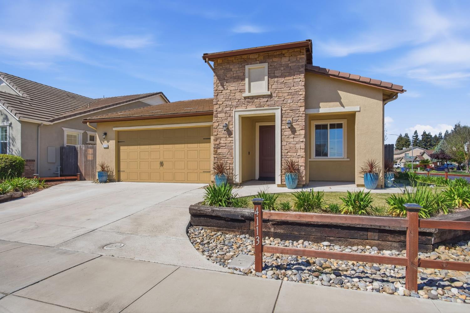 4113 Snowfire Dr, Modesto, CA 95357