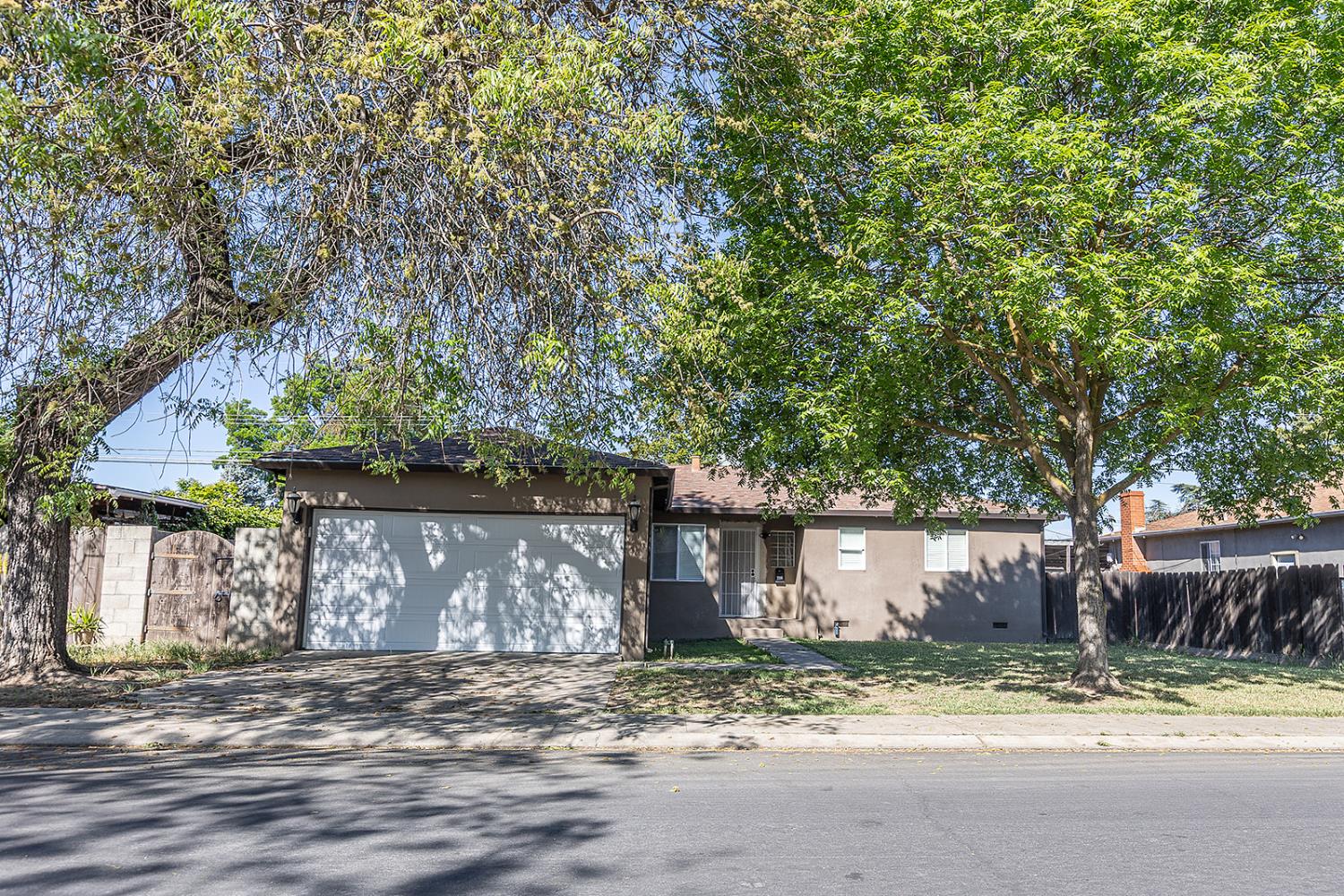2105 Norman Way, Modesto, CA 95350