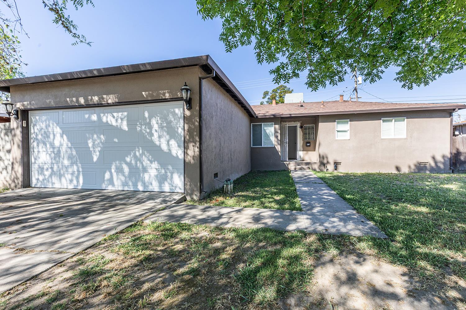 2105 Norman Way, Modesto, CA 95350