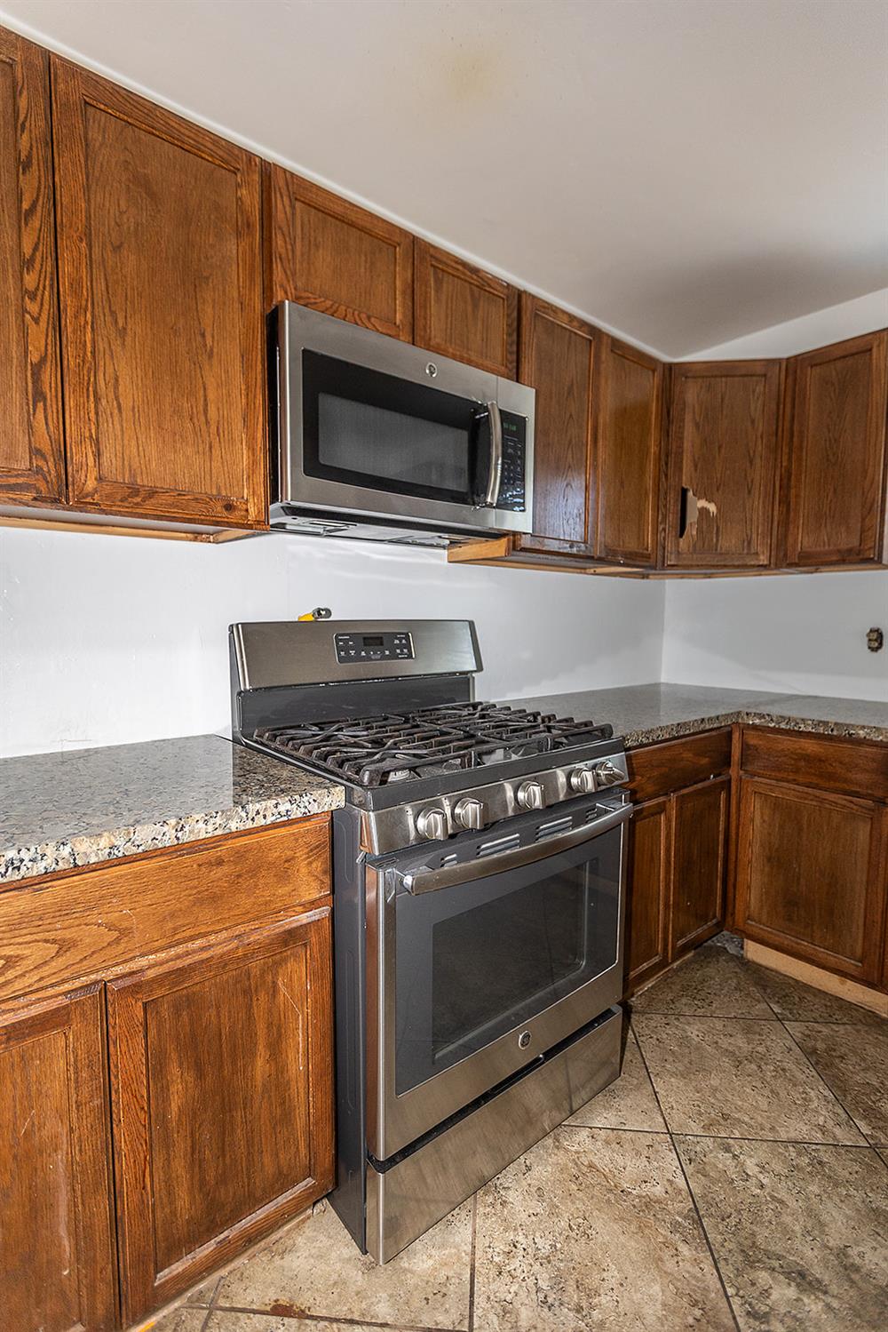 2105 Norman Way, Modesto, CA 95350