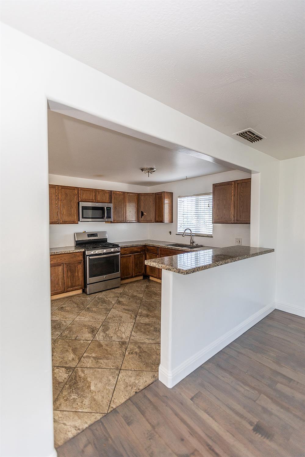 2105 Norman Way, Modesto, CA 95350