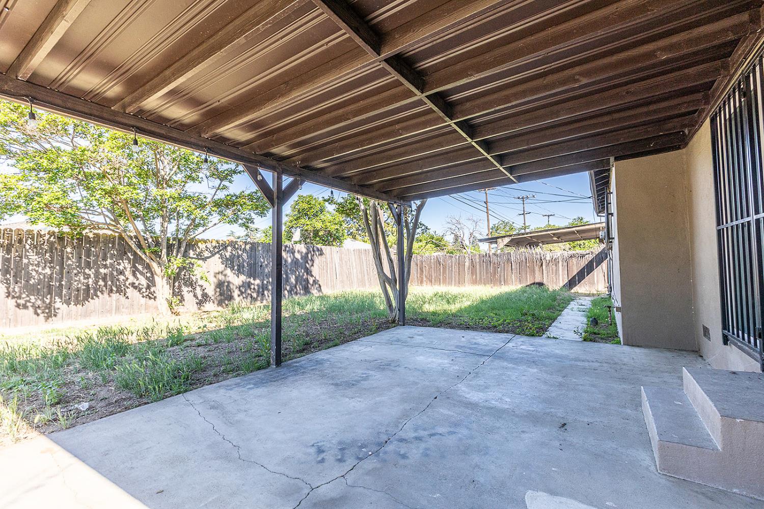 2105 Norman Way, Modesto, CA 95350