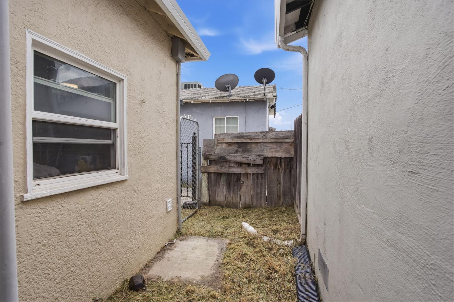 898 Yosemite Pkwy, Merced, CA 95341