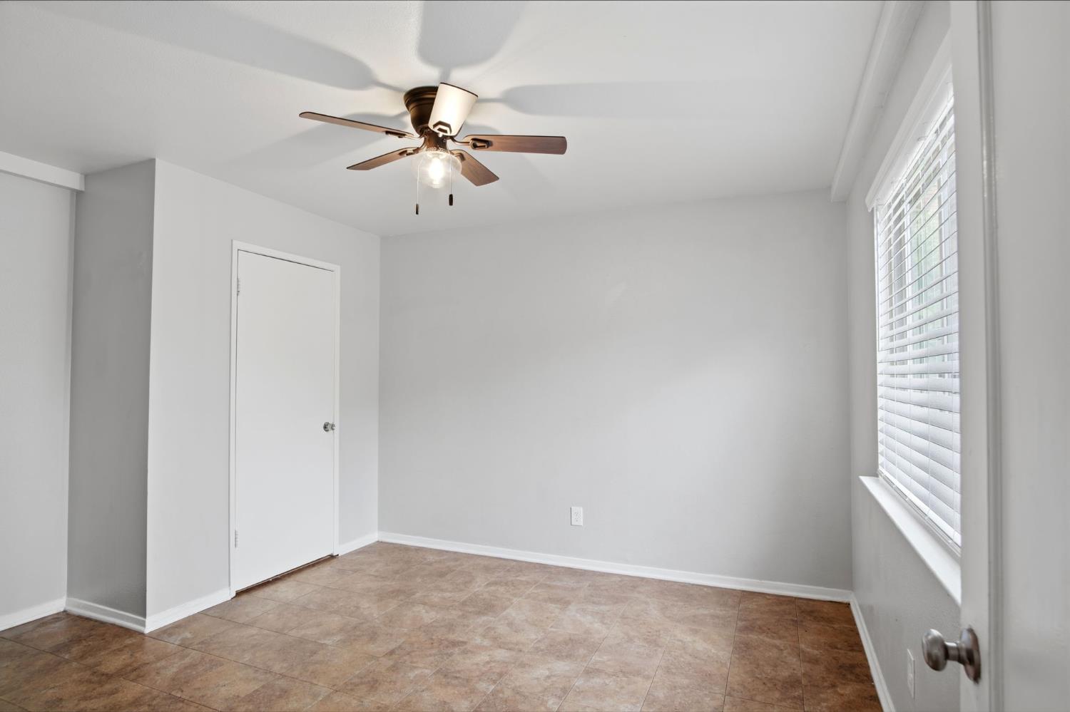 898 Yosemite Pkwy, Merced, CA 95341