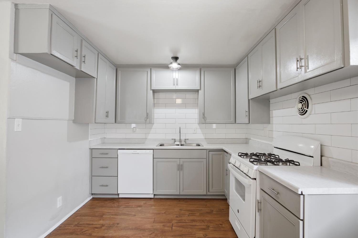 898 Yosemite Pkwy, Merced, CA 95341