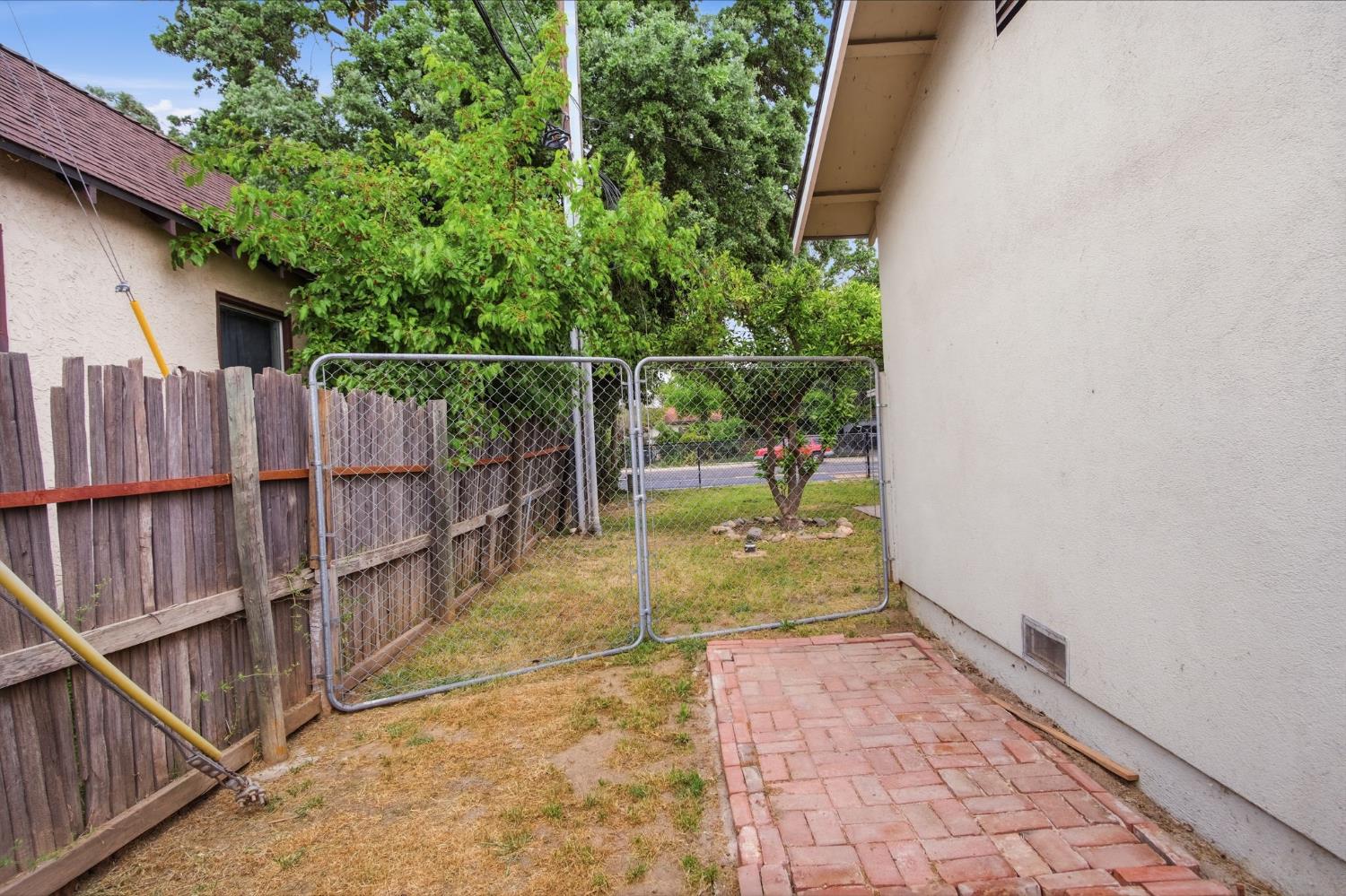 898 Yosemite Pkwy, Merced, CA 95341