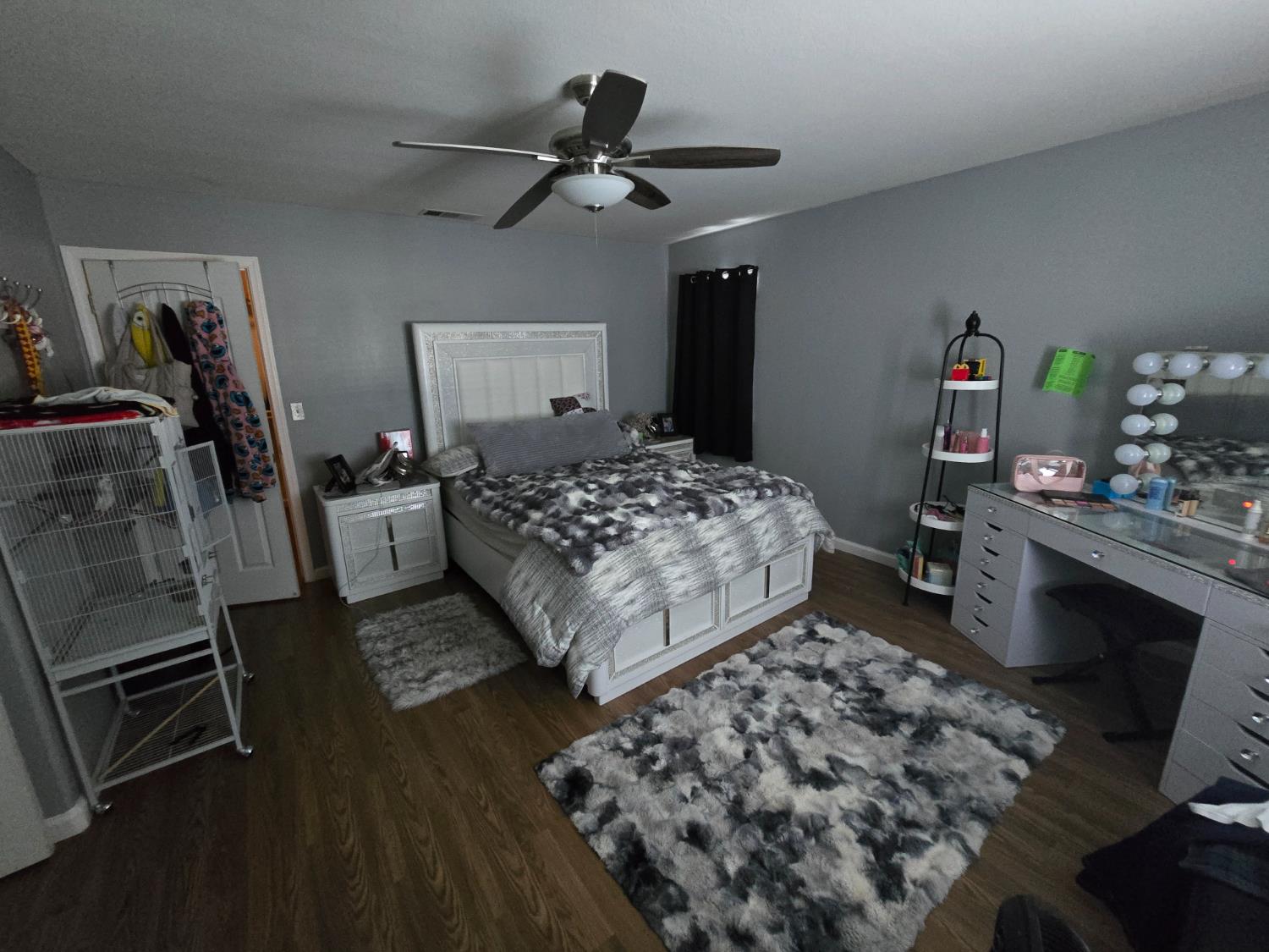 1683 Iris St, Los Banos, CA 93635