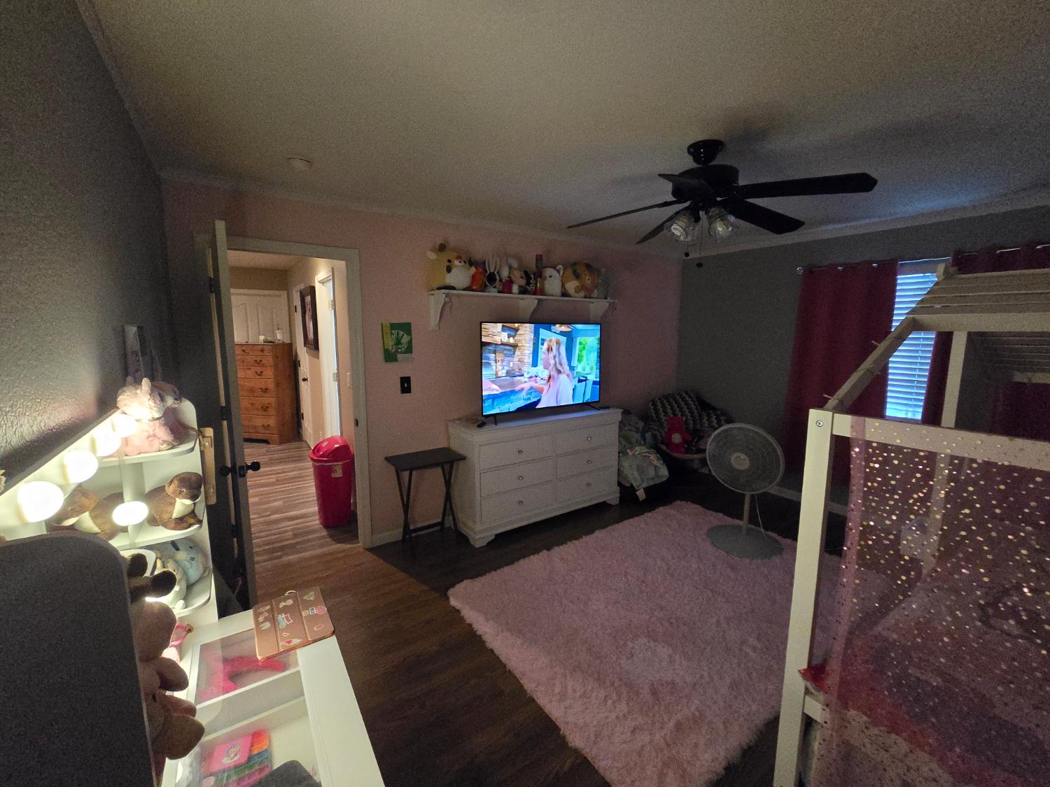 1683 Iris St, Los Banos, CA 93635