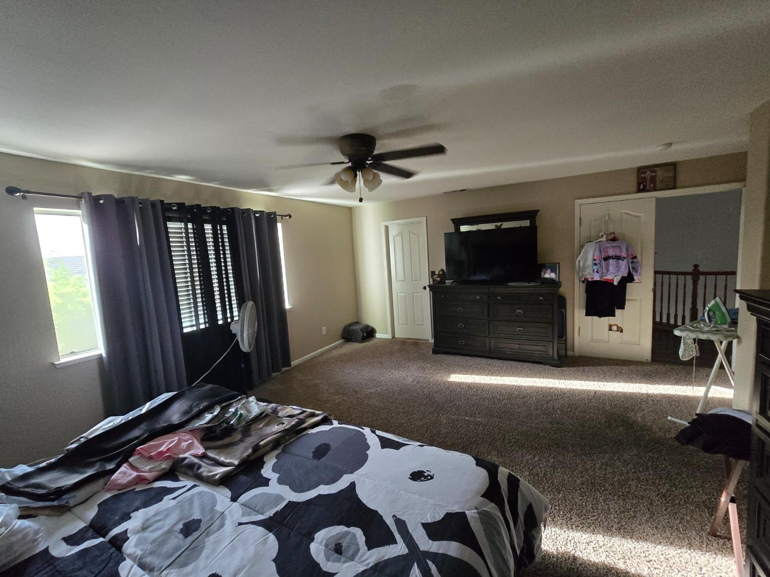 1683 Iris St, Los Banos, CA 93635