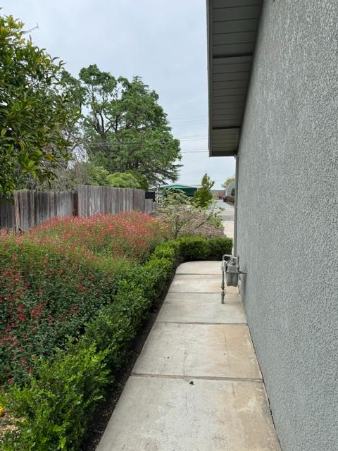 1360 Crawford Rd, Modesto, CA 95357