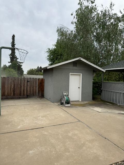 1360 Crawford Rd, Modesto, CA 95357