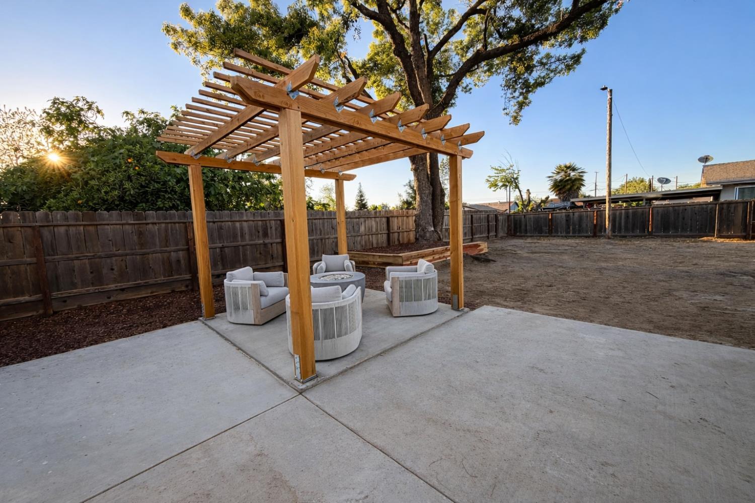 819 Julian St, Turlock, CA 95380