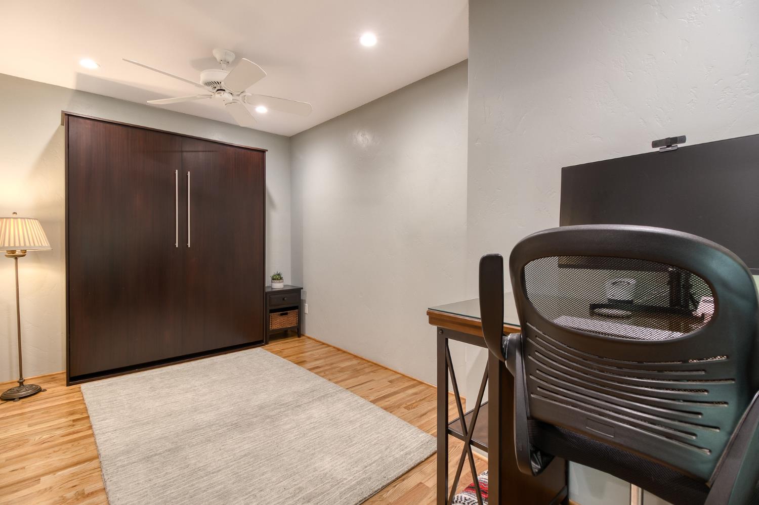 215 Helen Ave, Modesto, CA 95354