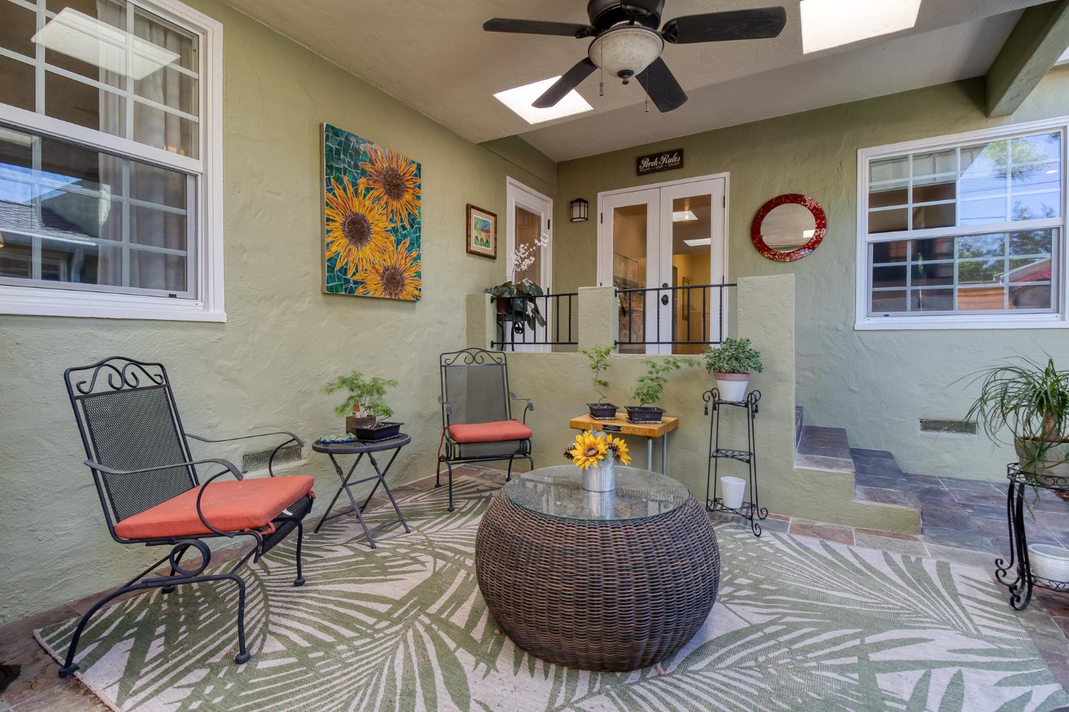 215 Helen Ave, Modesto, CA 95354