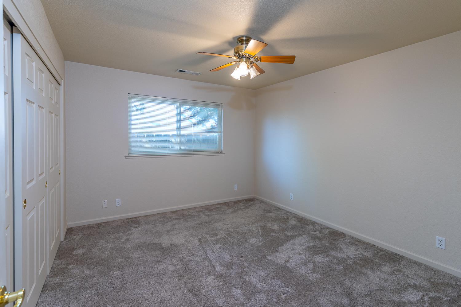 13500 Welch St, Waterford, CA 95386