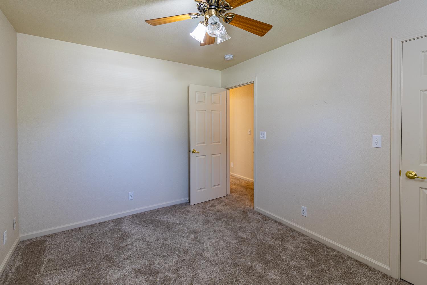 13500 Welch St, Waterford, CA 95386