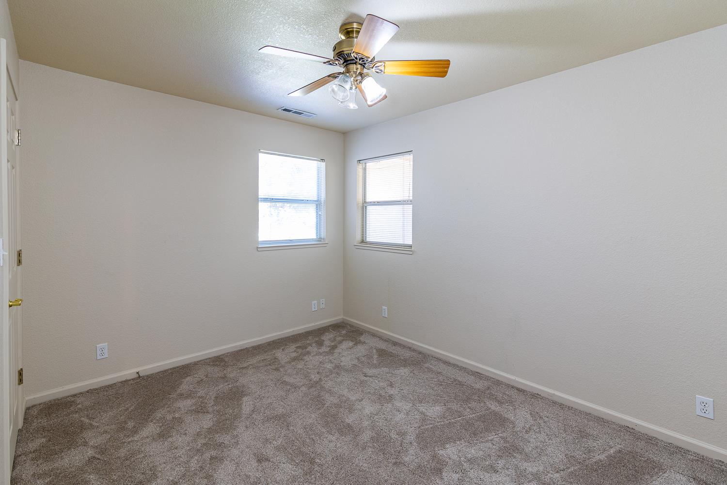 13500 Welch St, Waterford, CA 95386