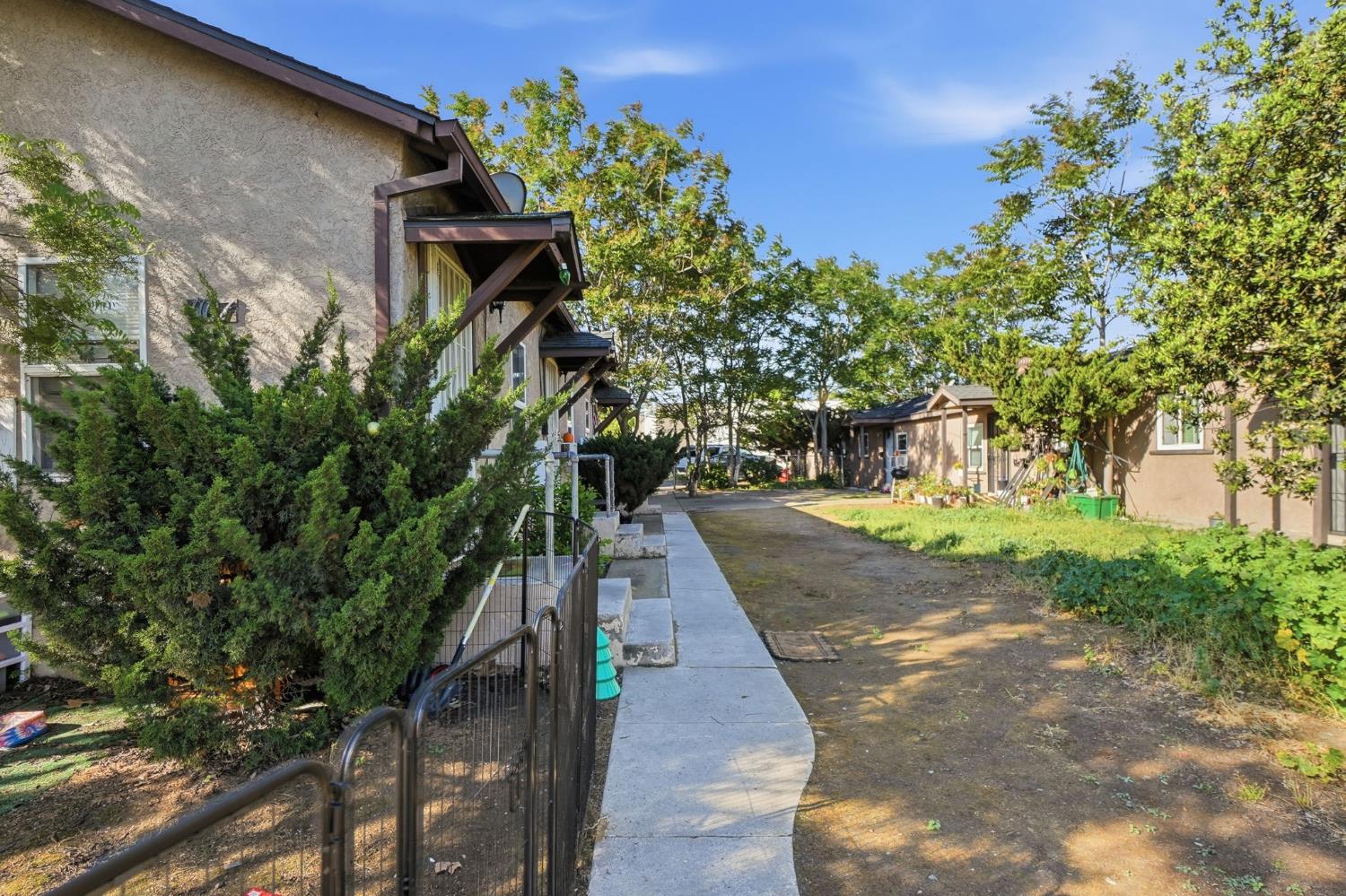 1107 7th St, Modesto, CA 95354