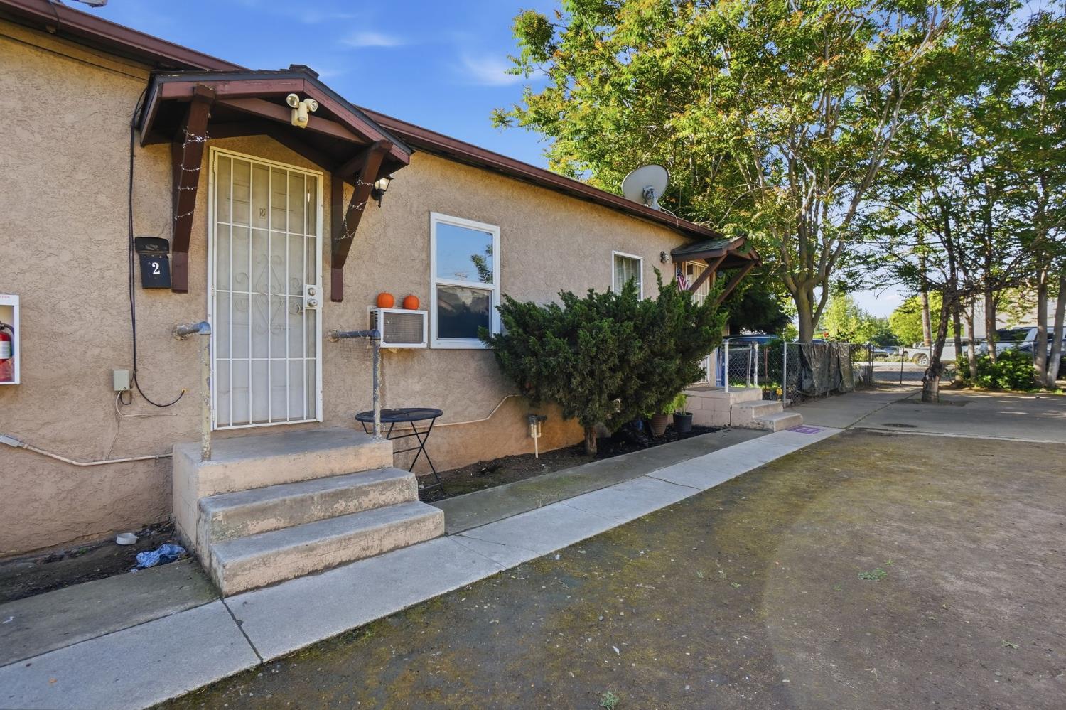 1107 7th St, Modesto, CA 95354