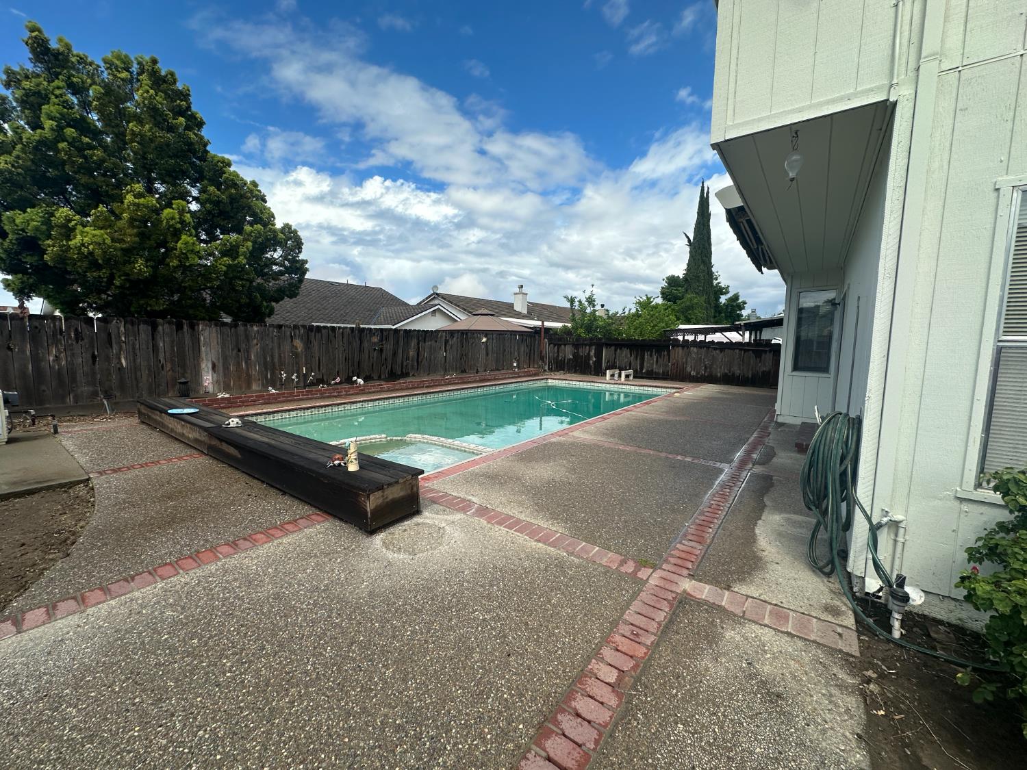 1737 Bingham Ln, Manteca, CA 95336